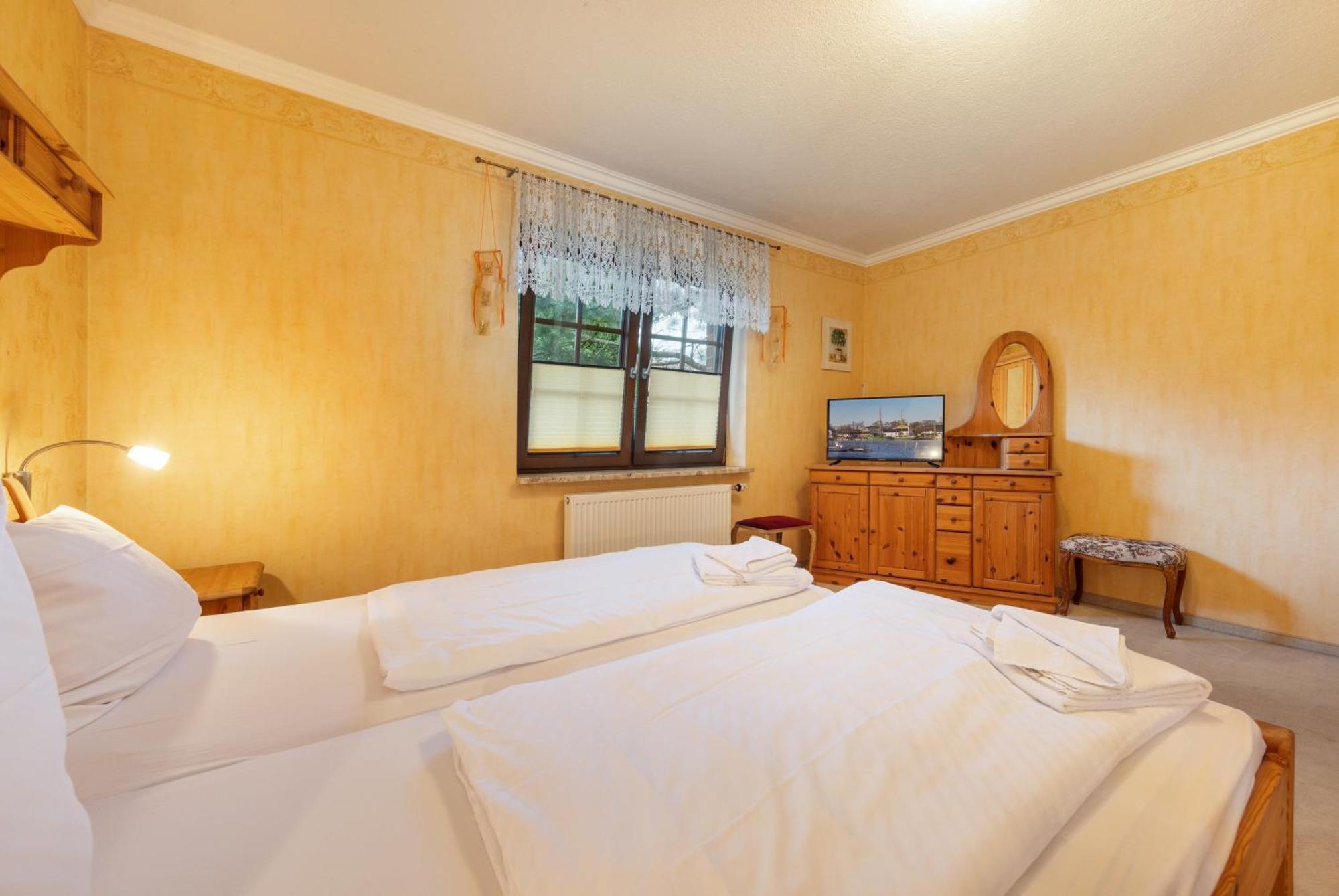 Ferienhaus Zur Schmiede 고렌레빈 외부 사진